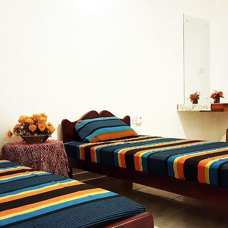 Kassapa Home Stay Сигирия Экстерьер фото